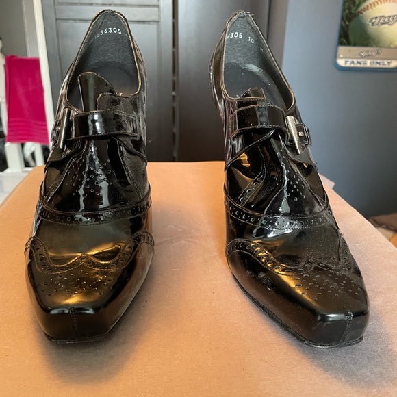 Stuart Weitzman Patent Heels - Picture 2 of 5